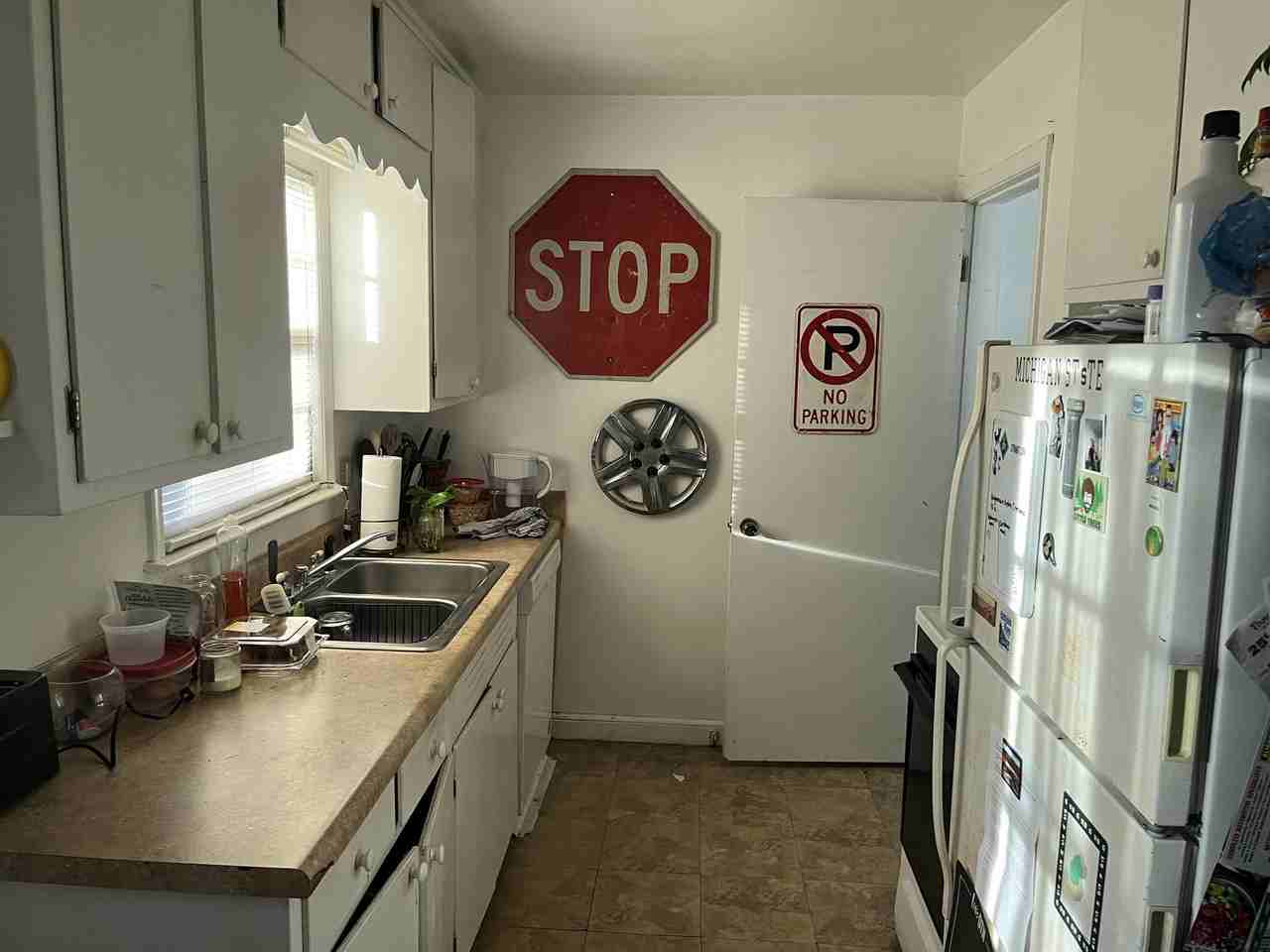 539 N Hagadorn Rd #1 - Photo 3 of 13