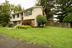 featured image of 10904 Hobson St #1