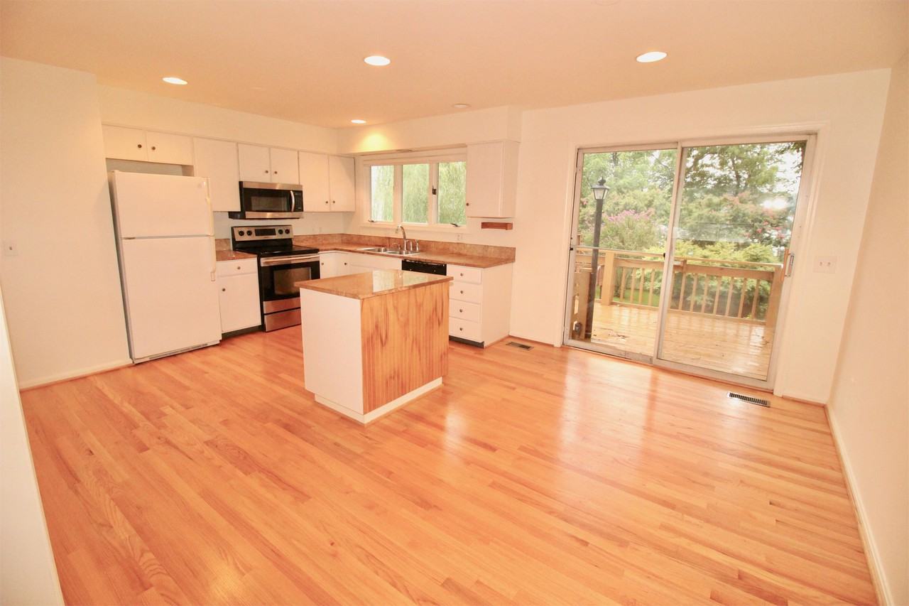 10904 Hobson St #1 - Photo 2 of 28