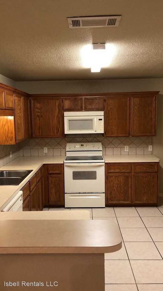 5012 Heather Lane (A/B) - Photo 3 of 26