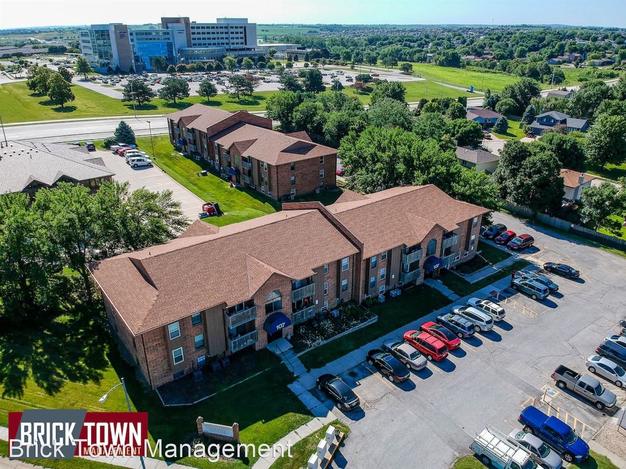 107 - 105 West Gold Coast Road - Photo 2 of 9