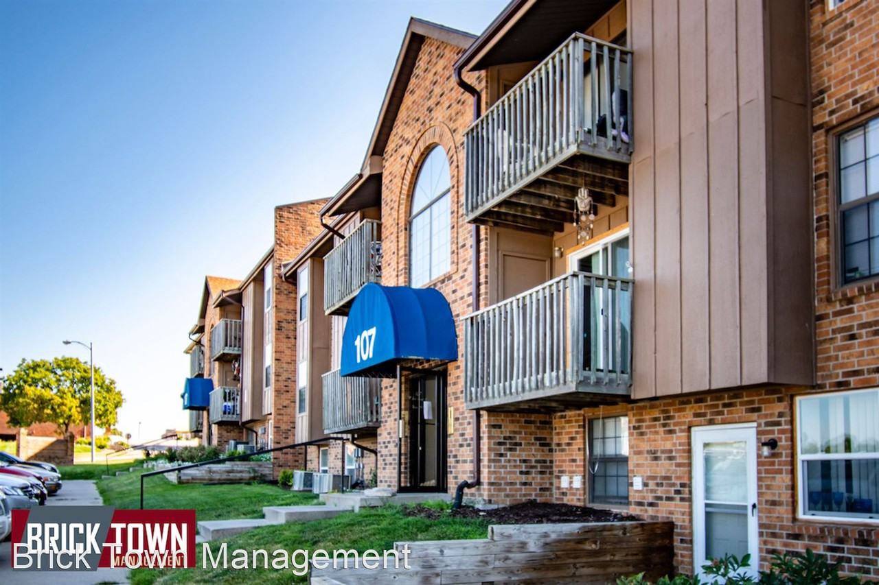 107 - 105 West Gold Coast Road - Photo 3 of 9