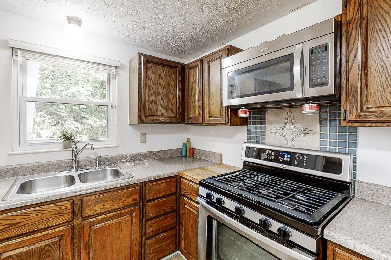 Stone Trce - Photo 3 of 13