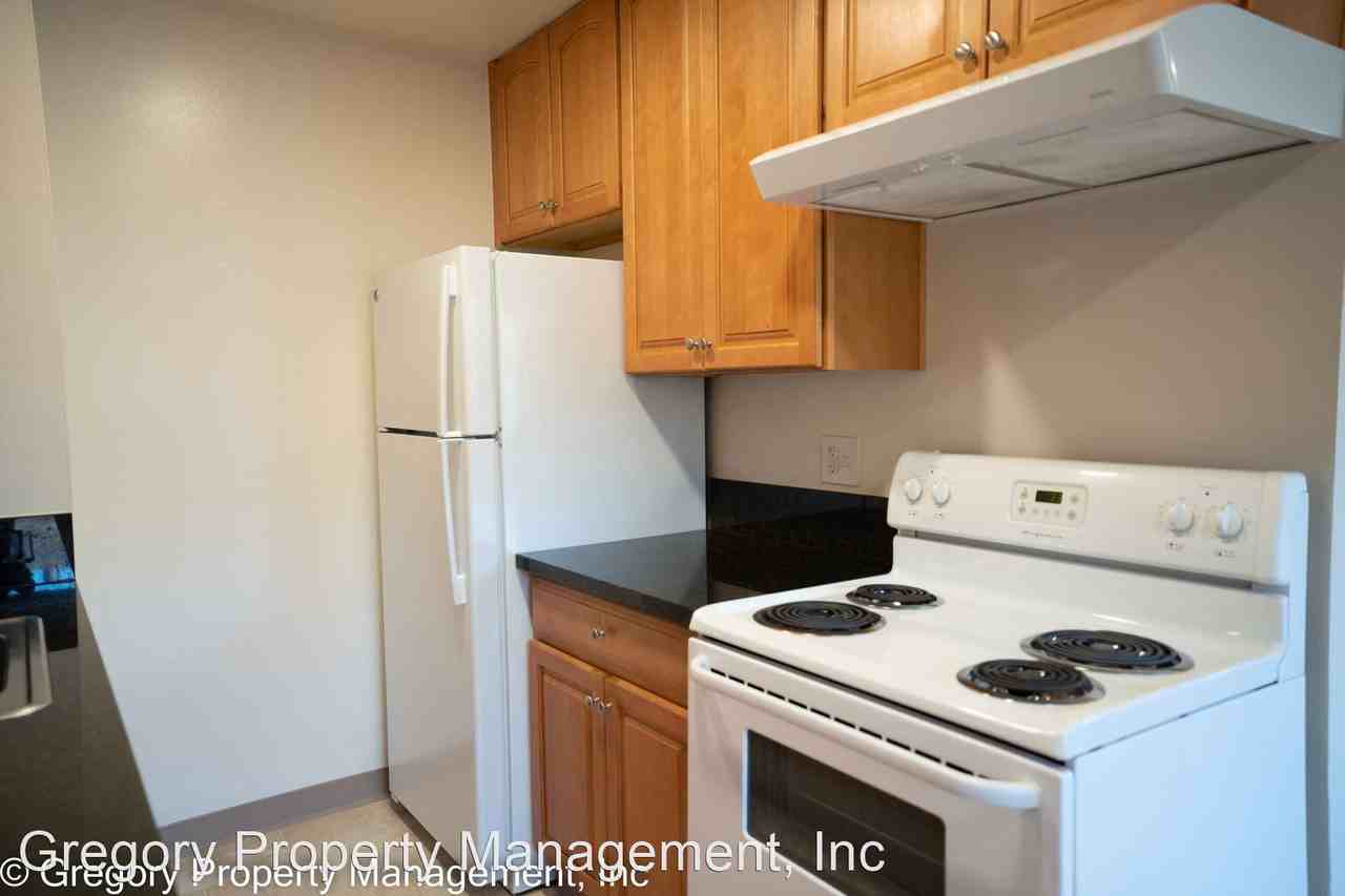 1817 Central Ave - Photo 3 of 24