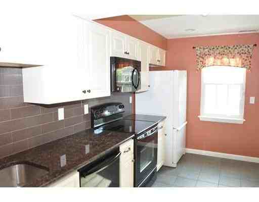 20 Patricia Dr #20 - Photo 2 of 20