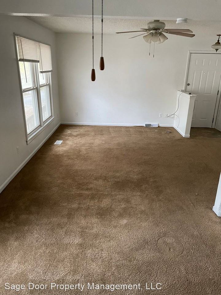 4026 E 123rd Terrace Units A-B - Photo 3 of 8