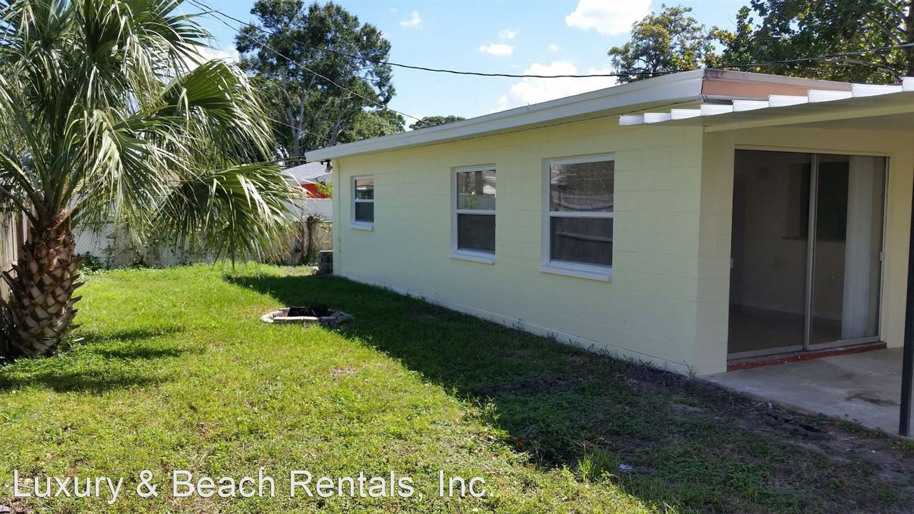 5391 101st Ave N - Photo 2 of 9