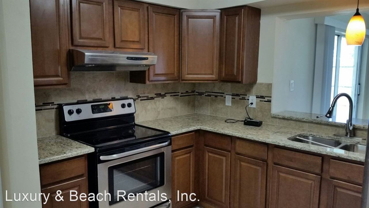 5391 101st Ave N - Photo 3 of 9