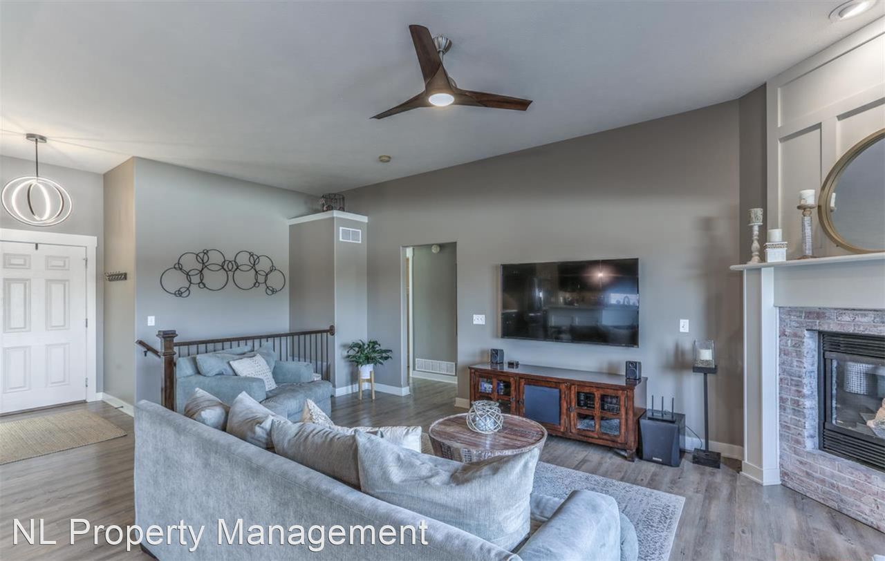 18862 Edna St - Photo 3 of 17