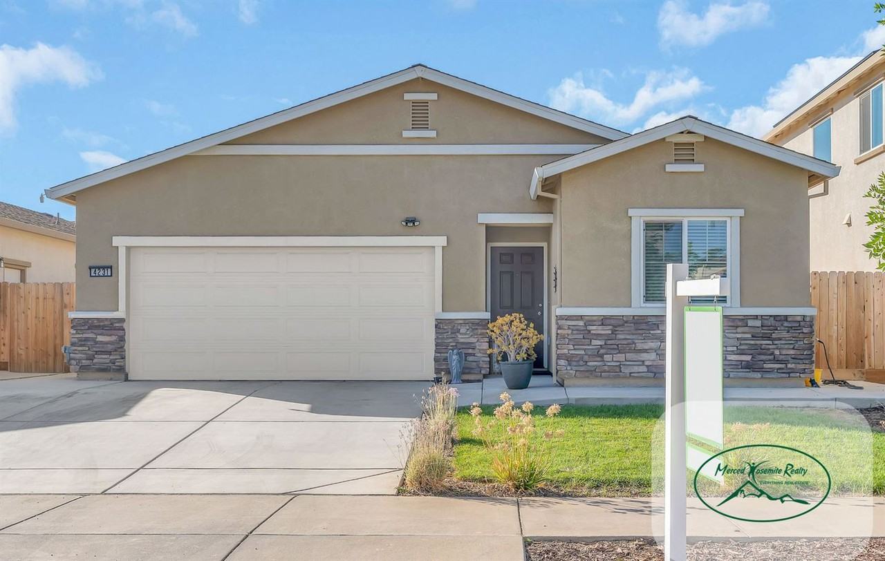 4231 - Photo 3 of 27