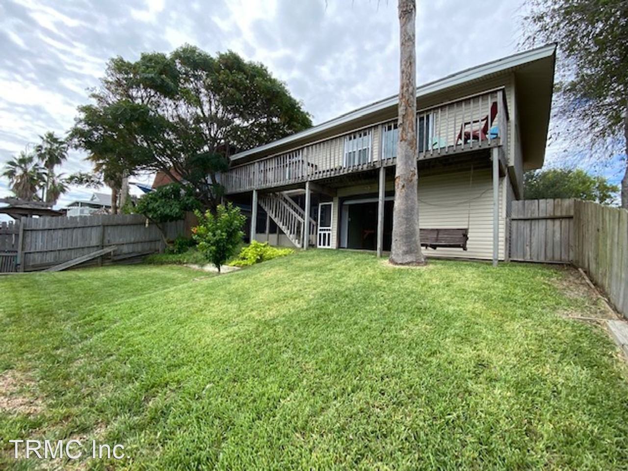 3117 Laguna Shores Rd - Photo 3 of 36