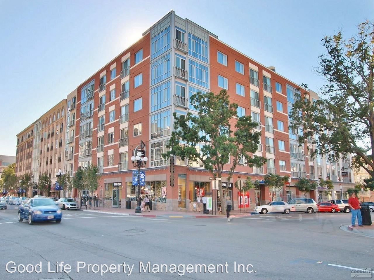 450 J St #5211 - Photo 2 of 16