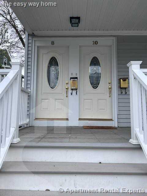 8 Cady Ave - Photo 2 of 19