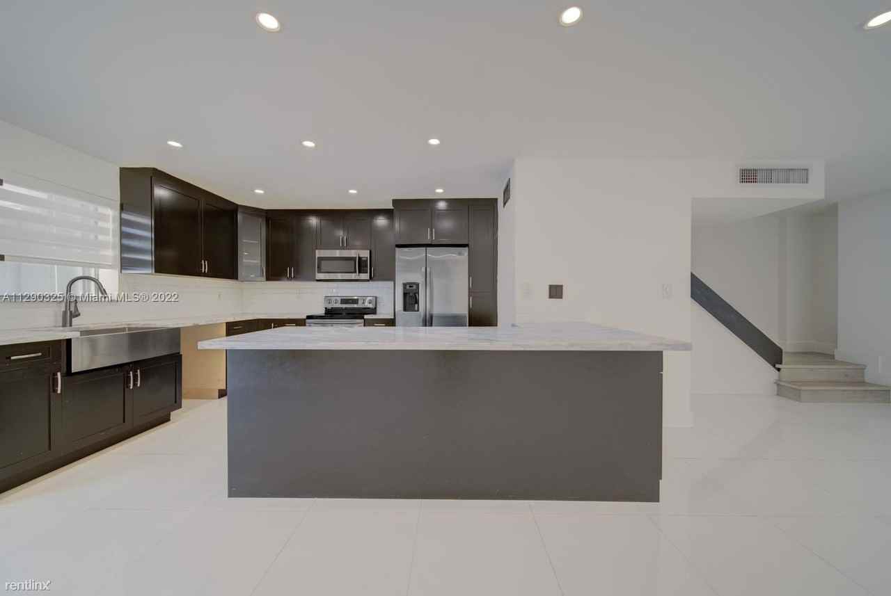 8479 Sw 137th Ave #8479 - Photo 3 of 16