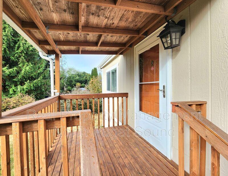 10110 Holly Dr - Photo 3 of 26