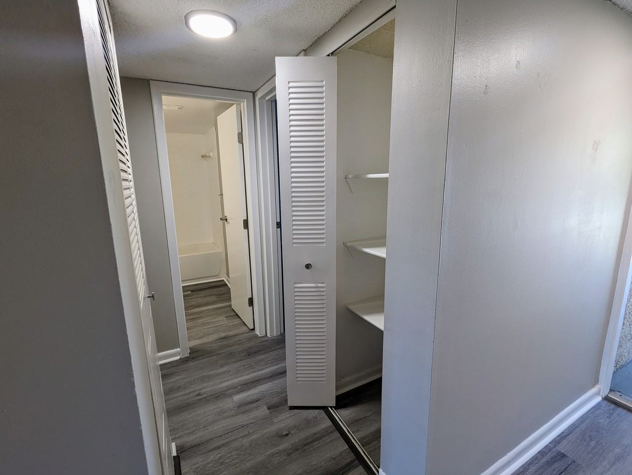 701 Russell Ln #209 - Photo 7 of 8