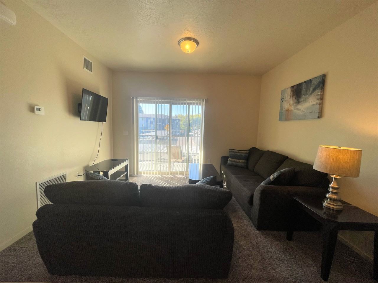 515 E 50Th St - Photo 2 of 18