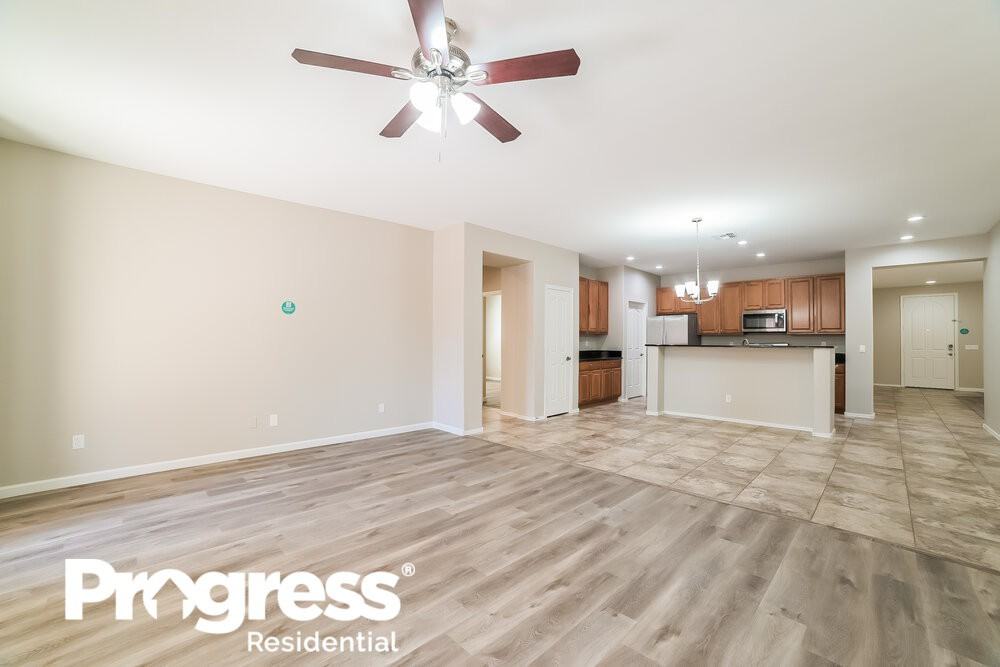 16015 W Christy Dr - Photo 3 of 21