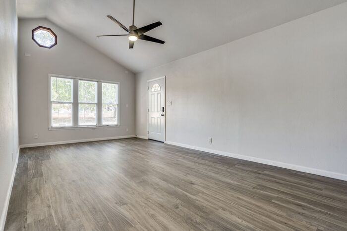 2175 N Farola Dr - Photo 2 of 25