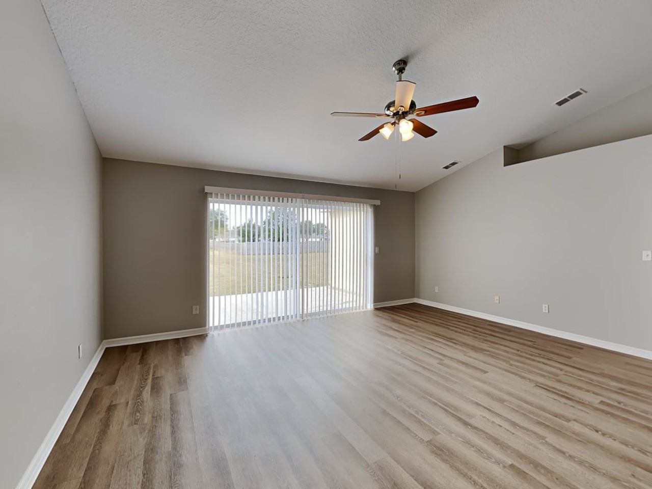 4020 Watkins Rd - Photo 3 of 21