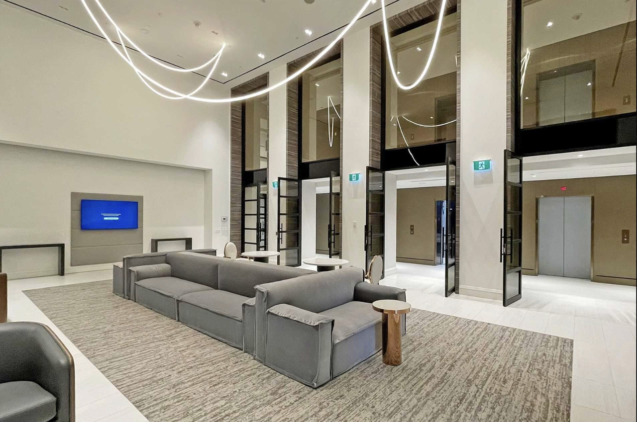 41 Roehampton Avenue #1409 - Photo 3 of 15