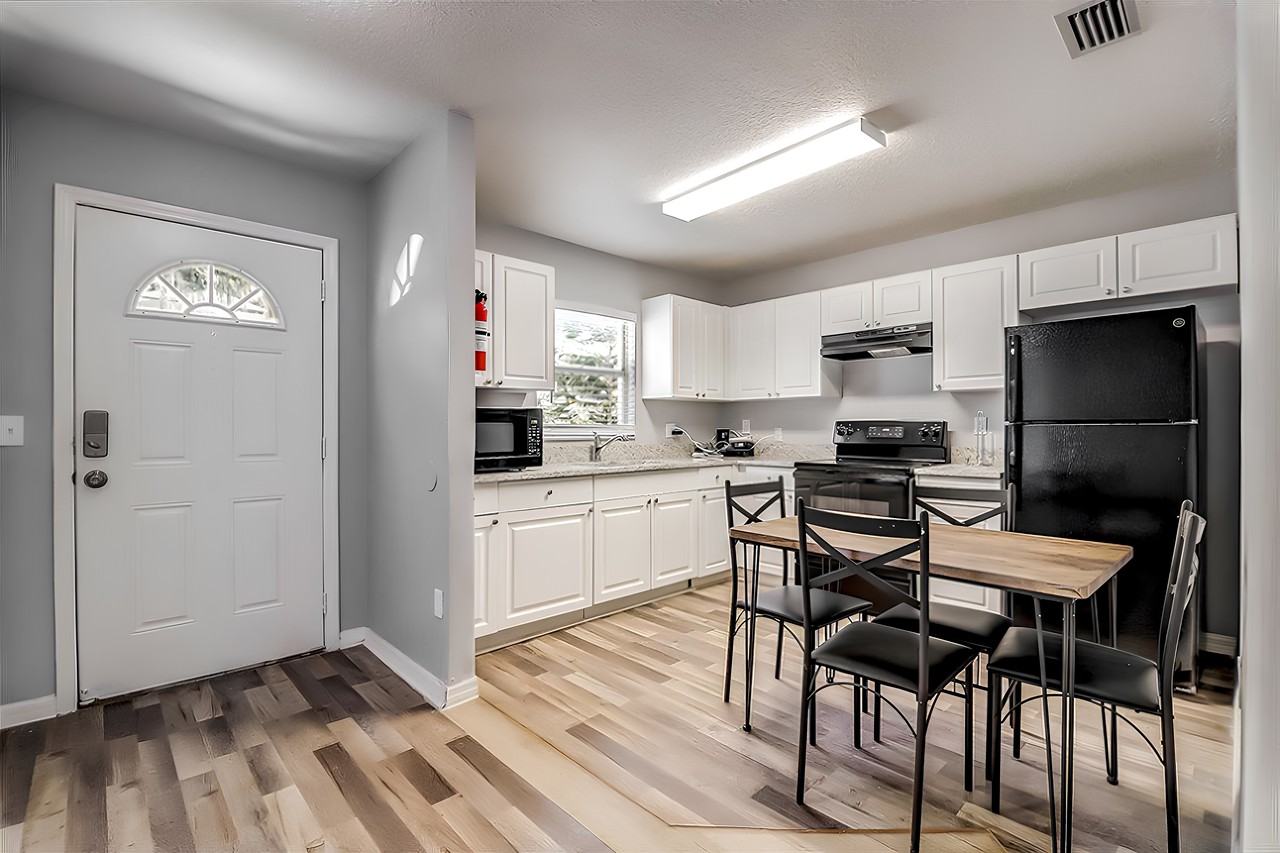 E 38th Ave - Photo 2 of 8