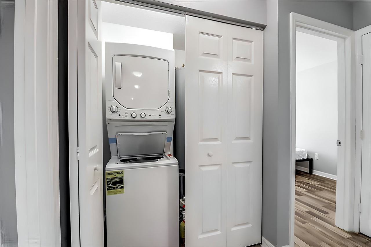 E 38th Ave - Photo 4 of 8