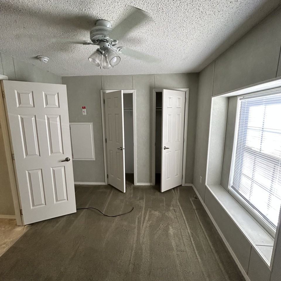 267 Silverdale Lane #37 - Photo 2 of 11