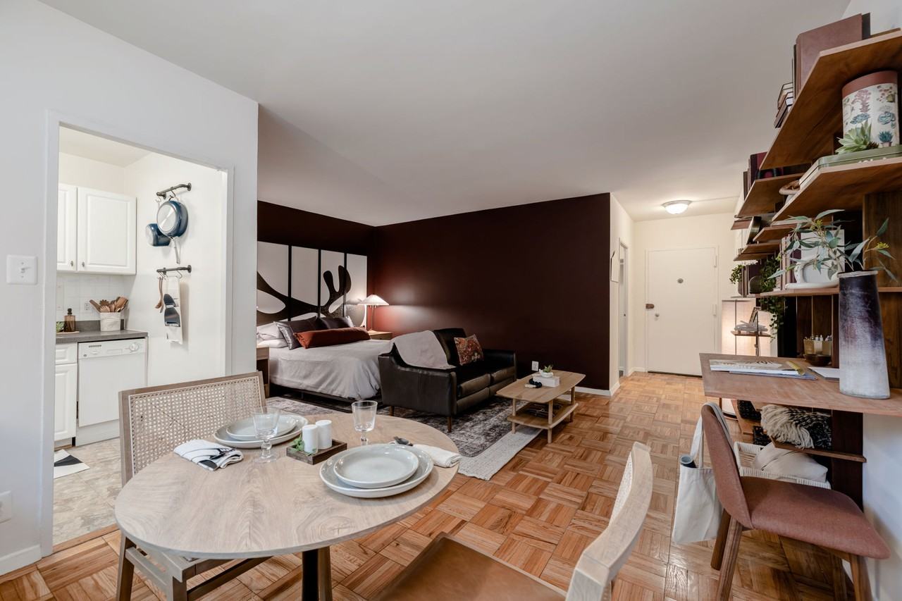 Quebec House Apartments - Photo 4 of 64