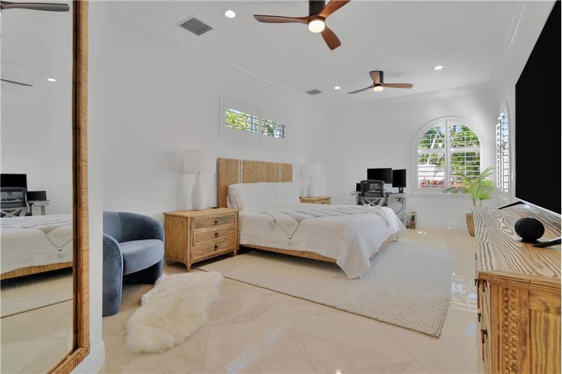 221 Se 3rd St - Photo 3 of 41