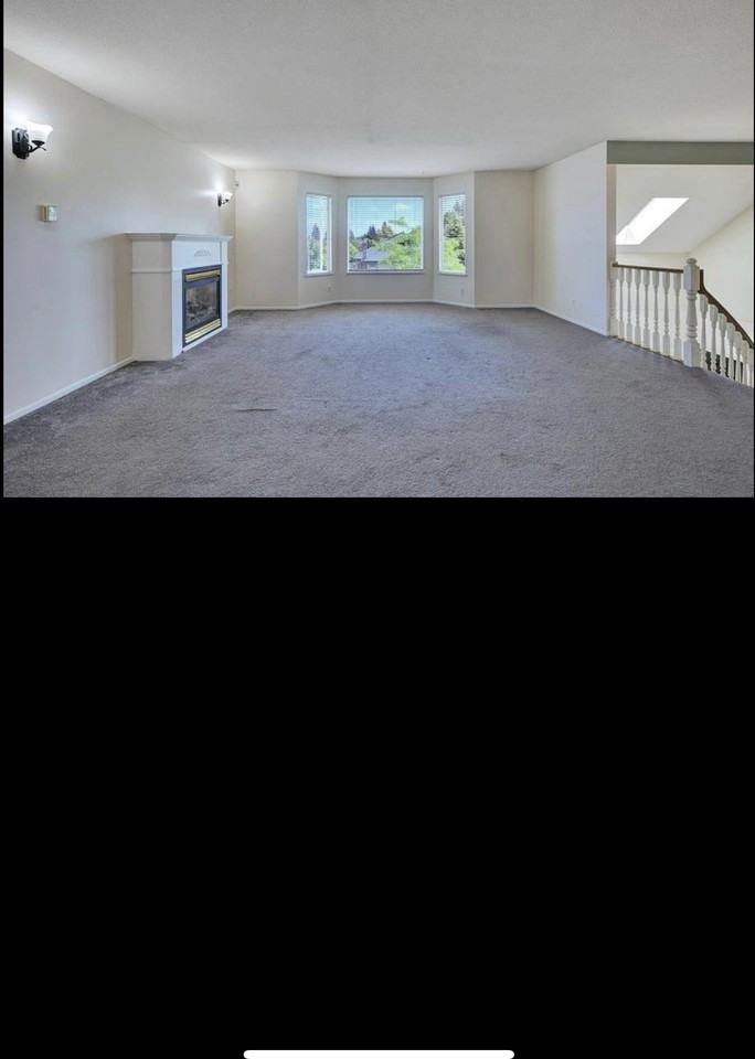 9335 152a St - Photo 3 of 8