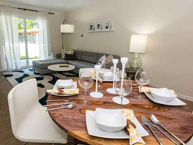 888 S Oneida St - Photo 2 of 24