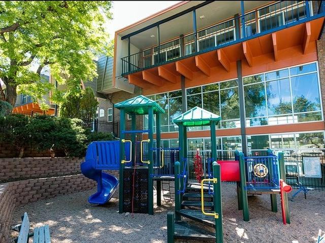 888 S Oneida St - Photo 5 of 24