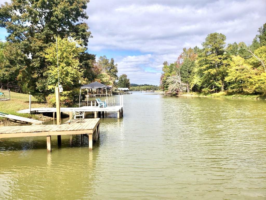 516 Lakewood Dr - Photo 2 of 11