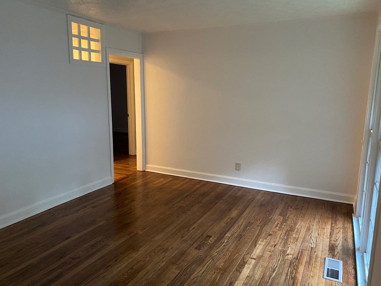 3310 Wheeler St - Photo 3 of 11