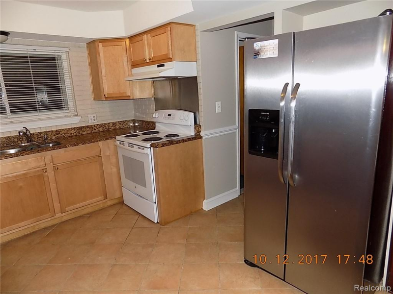 Berkshire Dr - Photo 2 of 16