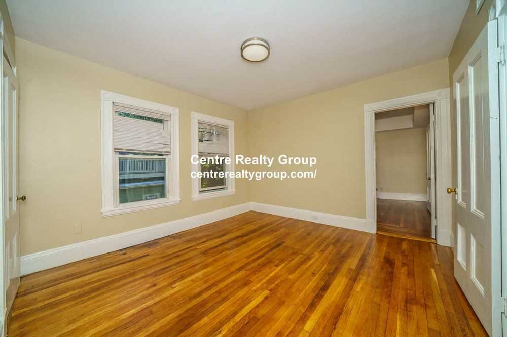 1590 Cambridge St #2R - Photo 3 of 12