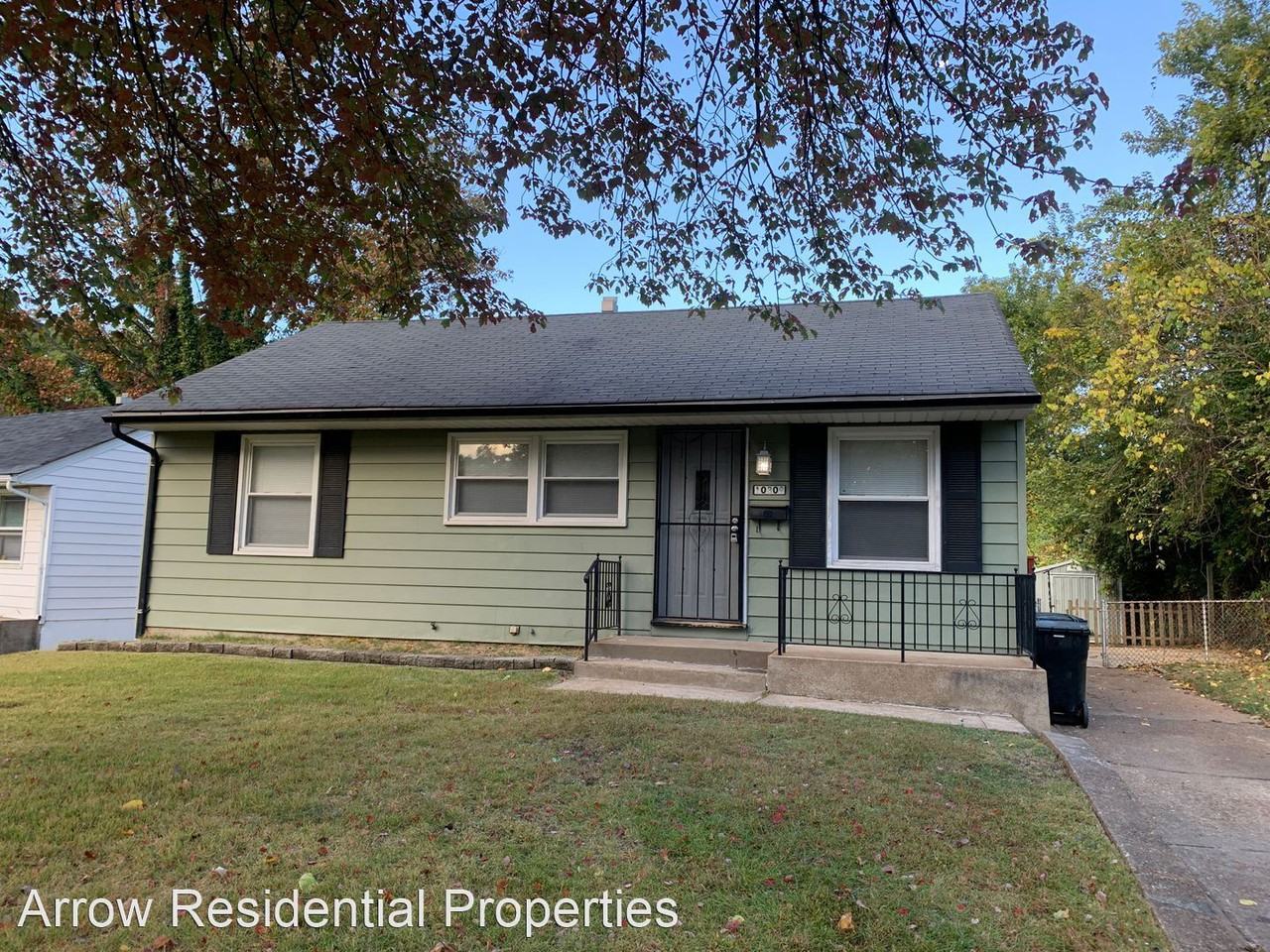 10309 Ross Cir - Photo 2 of 14