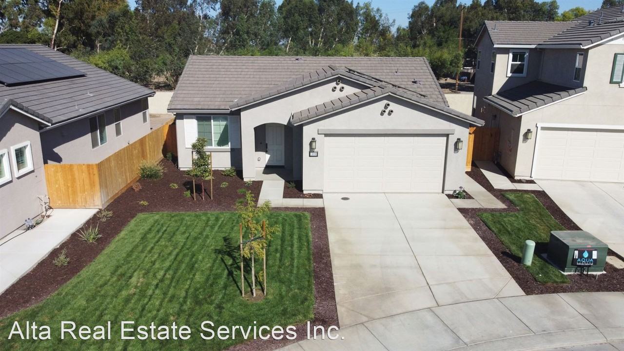 1109 Pearl Drive - Photo 3 of 34