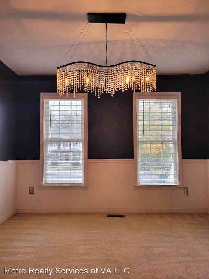 2031 Chartwood Ln - Photo 3 of 28