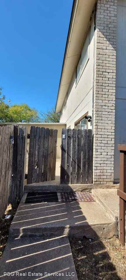 2106 Lamplight Village Cir #A - Photo 3 of 20