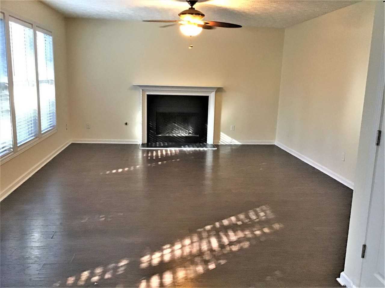 2810 White Blossom Ln - Photo 3 of 13