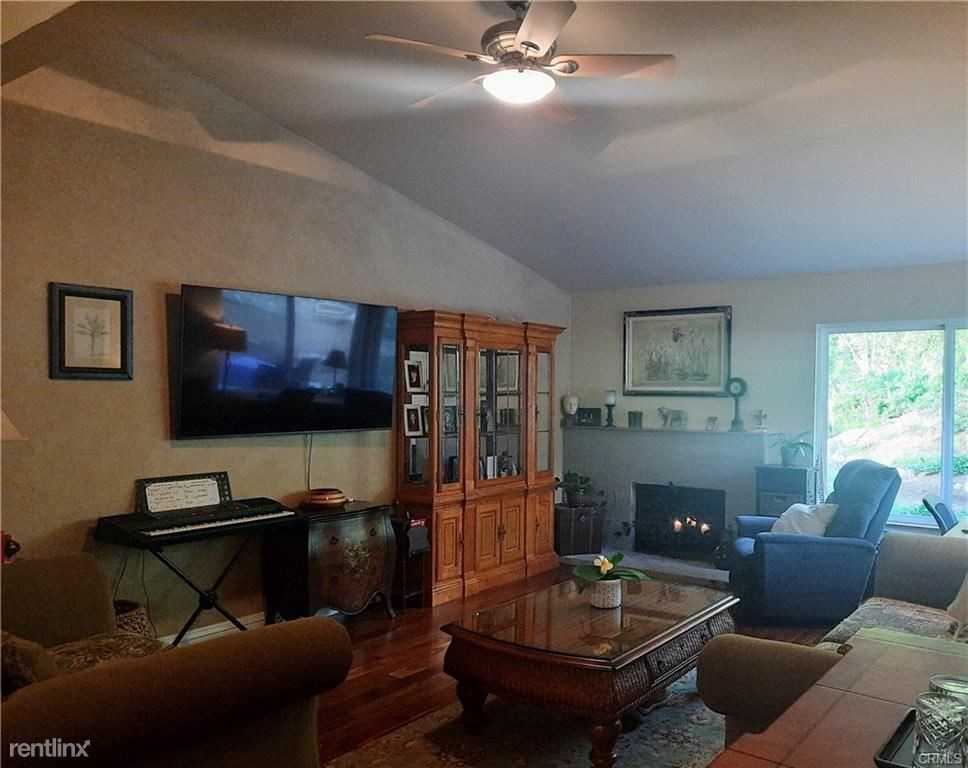 24852 Lirio - Photo 3 of 11