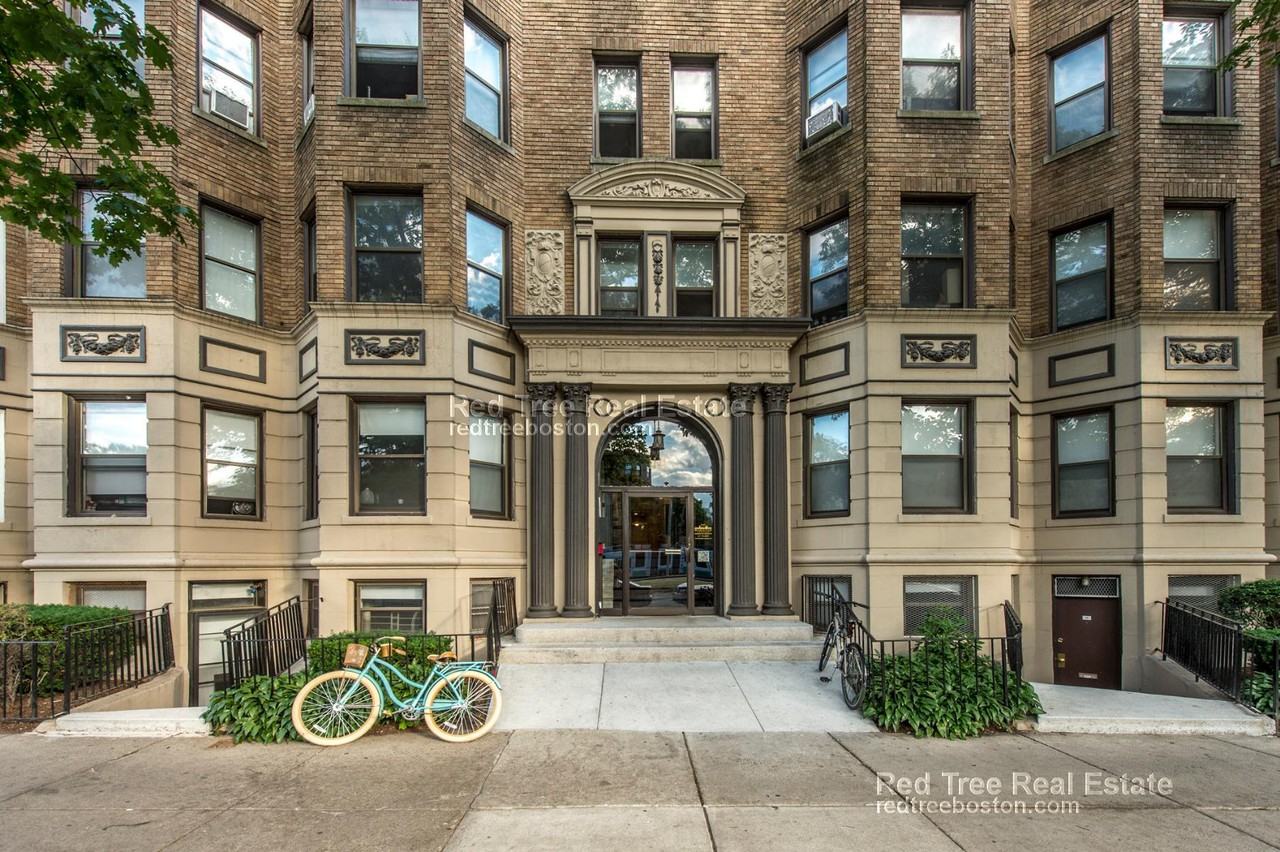 1148 Commonwealth Ave #11 - Photo 5 of 6