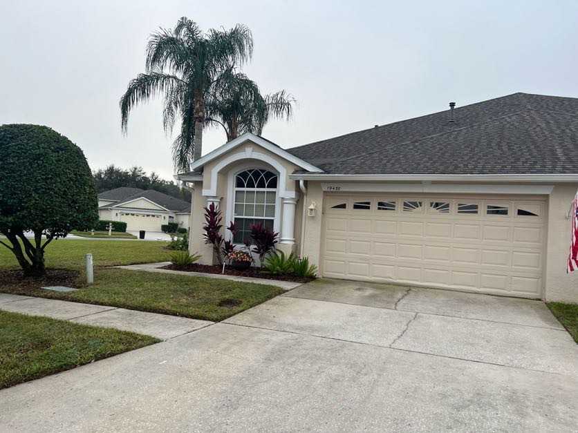 19430 Weymouth Dr - Photo 2 of 29