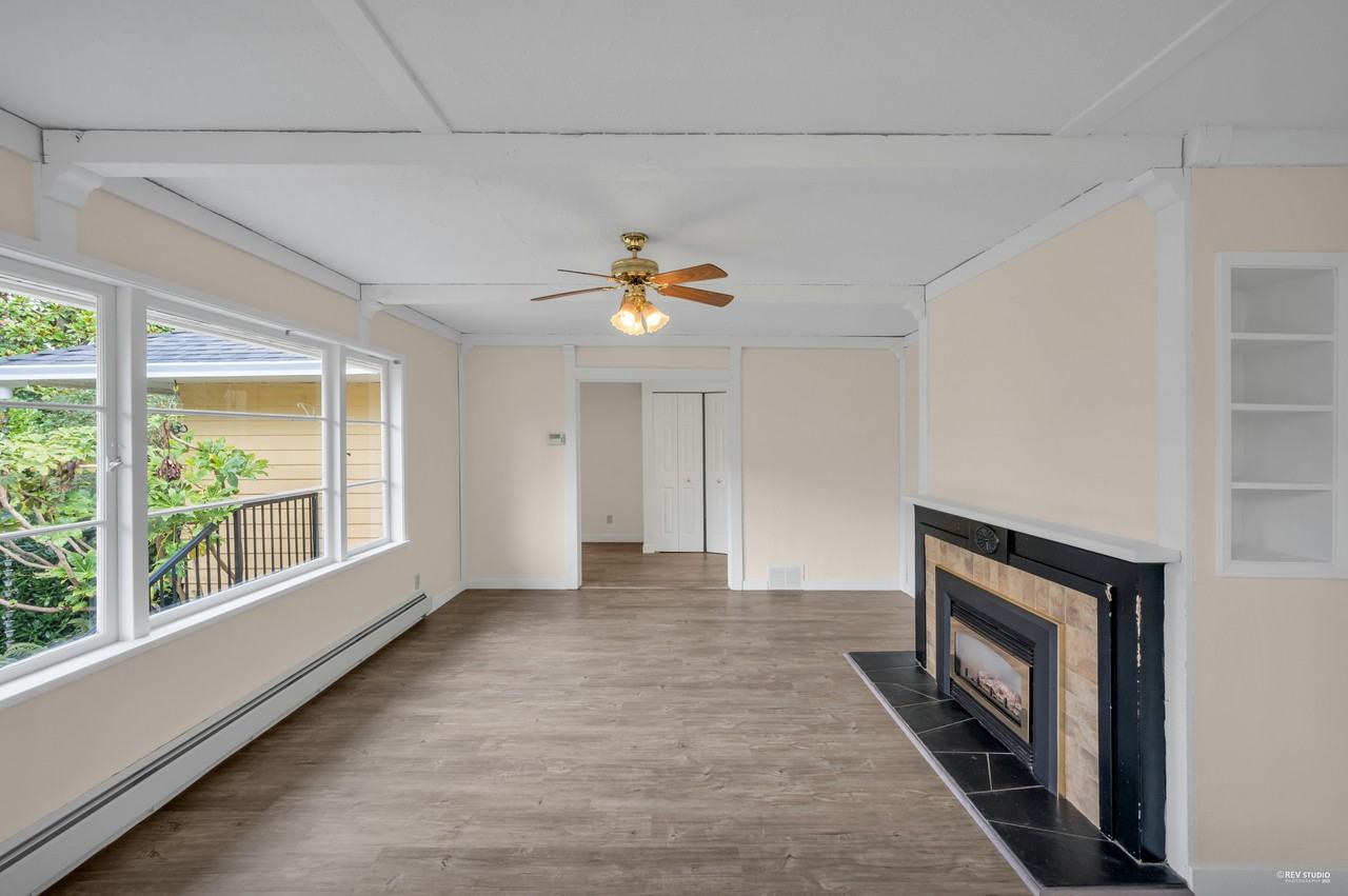 2318 Kings Ave - Photo 3 of 39
