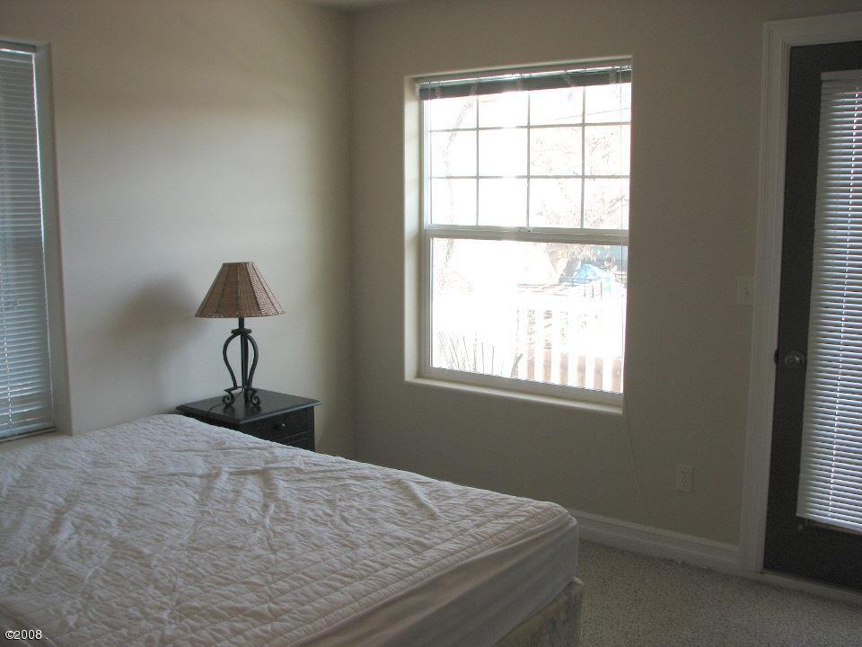 17 7th Ave W #100LF - Photo 4 of 12