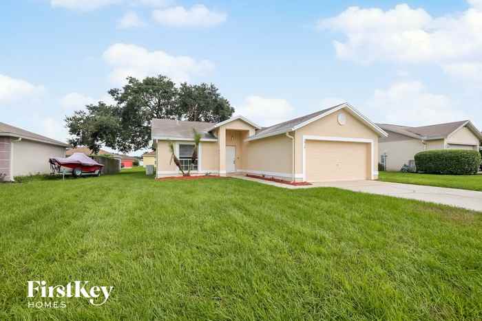 7916 Apple Blossom Dr - Photo 2 of 15