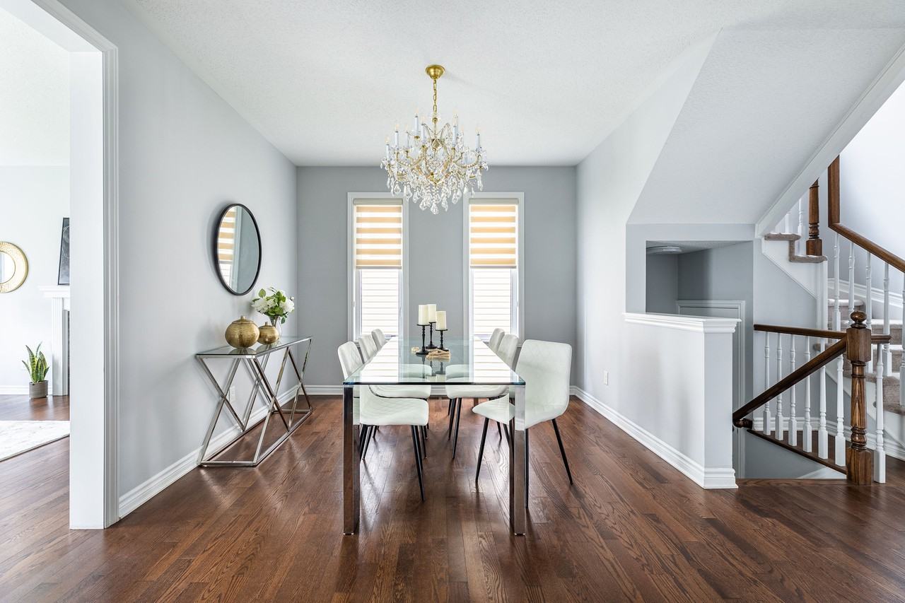 340 Meadowbreeze Drive - Photo 3 of 19