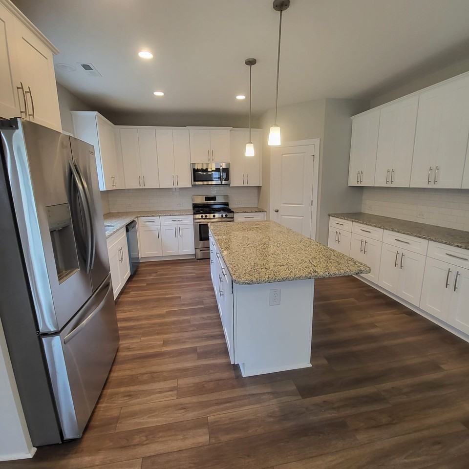 139 Wildlife Pkwy #1 - Photo 5 of 19